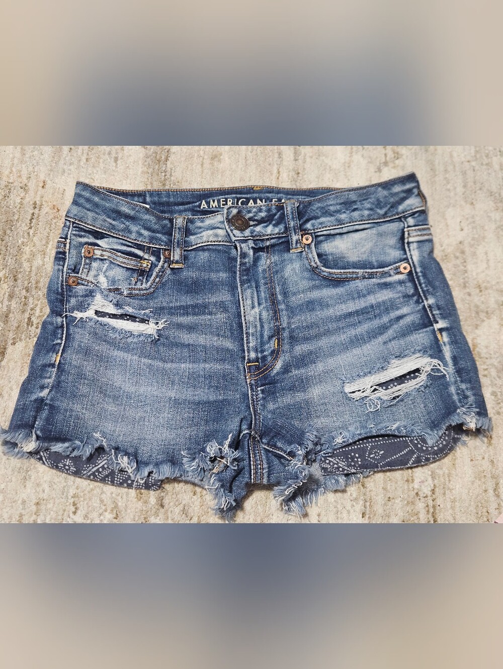 American Eagle Outfitters Blue Distressed Denim Cutoff Shorts Women's Size 6